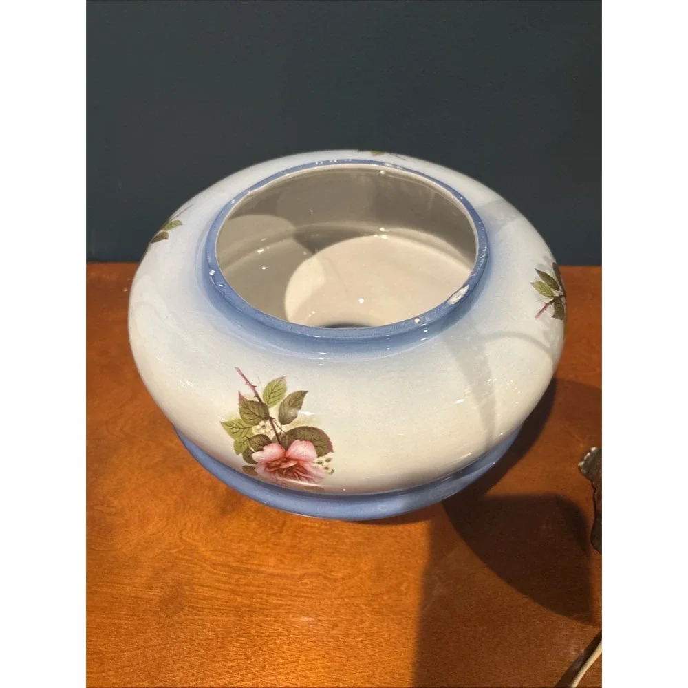 Vintage Gone With The Wind Hurricane Parlor Blue Floral Glass Table Lamp